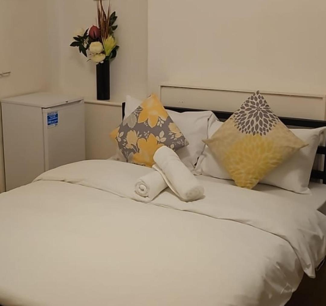 Globe Rooms Лондон Екстериор снимка