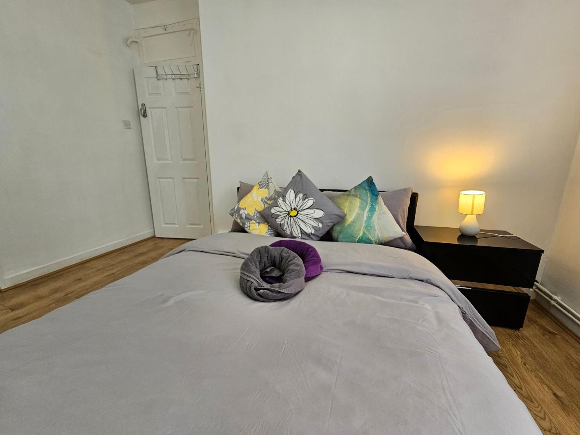 Globe Rooms Лондон Екстериор снимка